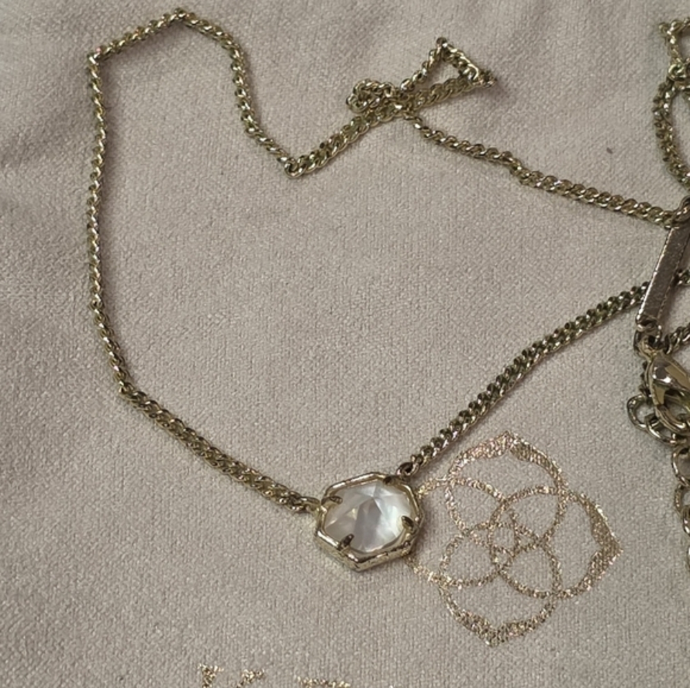 Kendra Scott Mabel? Gold Chain Mother Of‎ Pearl Necklace